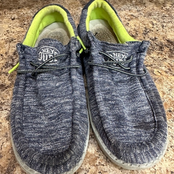 HEY DUDE WALLY STRETCH YOUTH BOYS’ size 2 CASUAL Gray Slip On Shoes - Picture 4 of 8